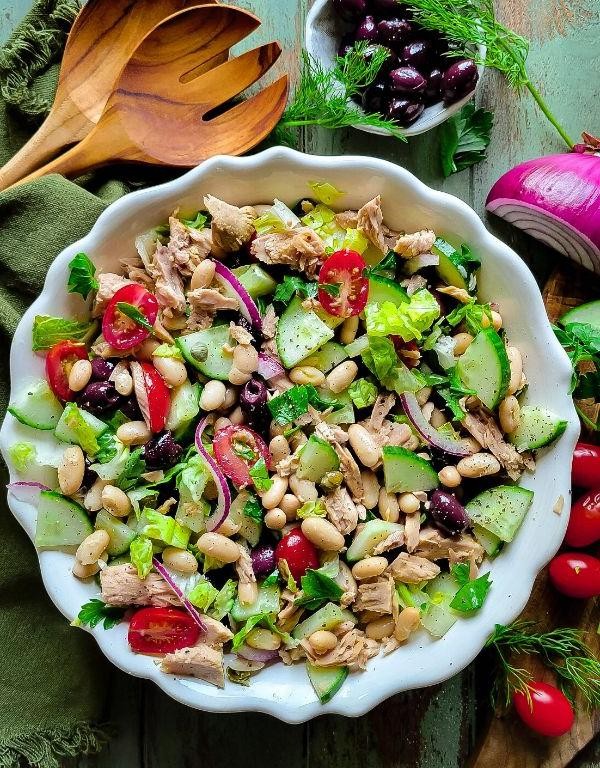 White Bean and Tuna Salad with Lemon Dressing