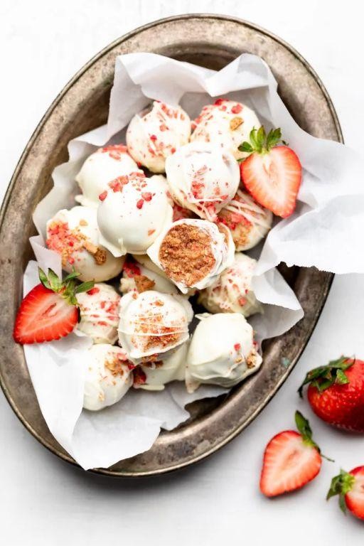 White Chocolate Covered Strawberries with Freeze-Dried Raspberries