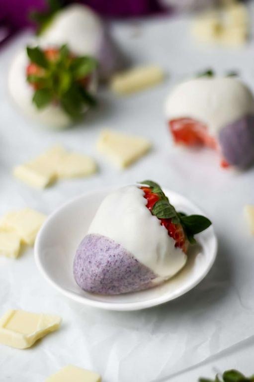 White Chocolate Covered Strawberries with Lemon Zest