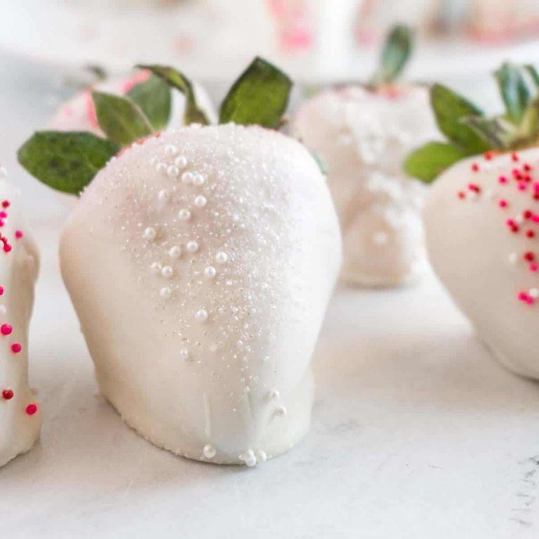 White Chocolate Dipped Strawberries with Cinnamon Sugar