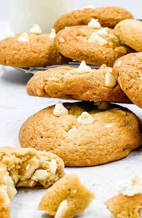 White Chocolate Macadamia Nut Air Fryer Cookies