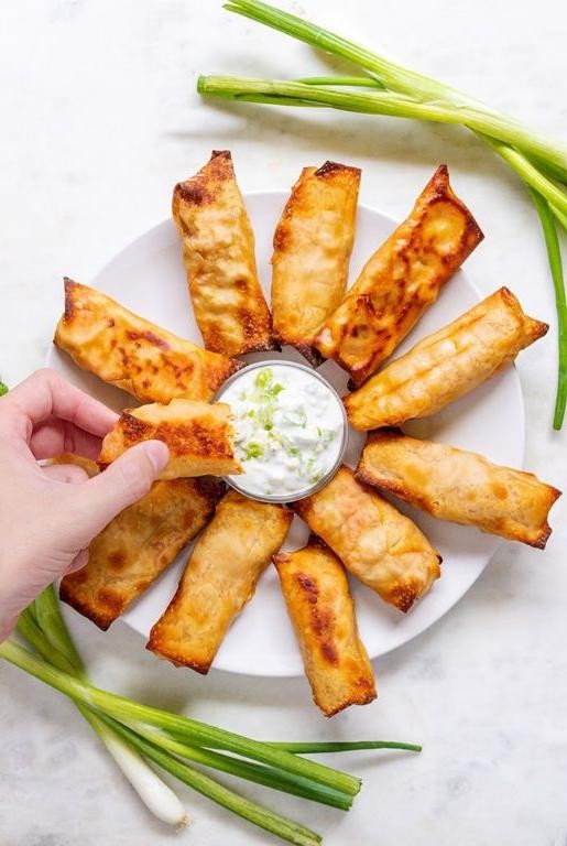Wonton Wrapper Buffalo Chicken Rolls