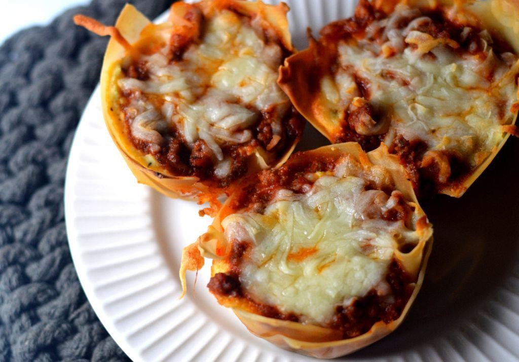 Wonton Wrapper Lasagna Rolls