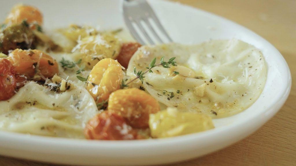 Wonton Wrapper Ravioli with Ricotta Filling