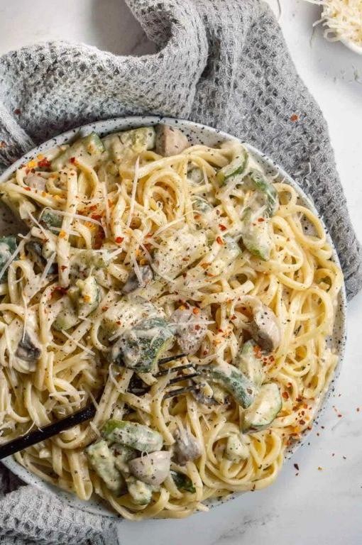 Zucchini Alfredo Pasta with Mushrooms