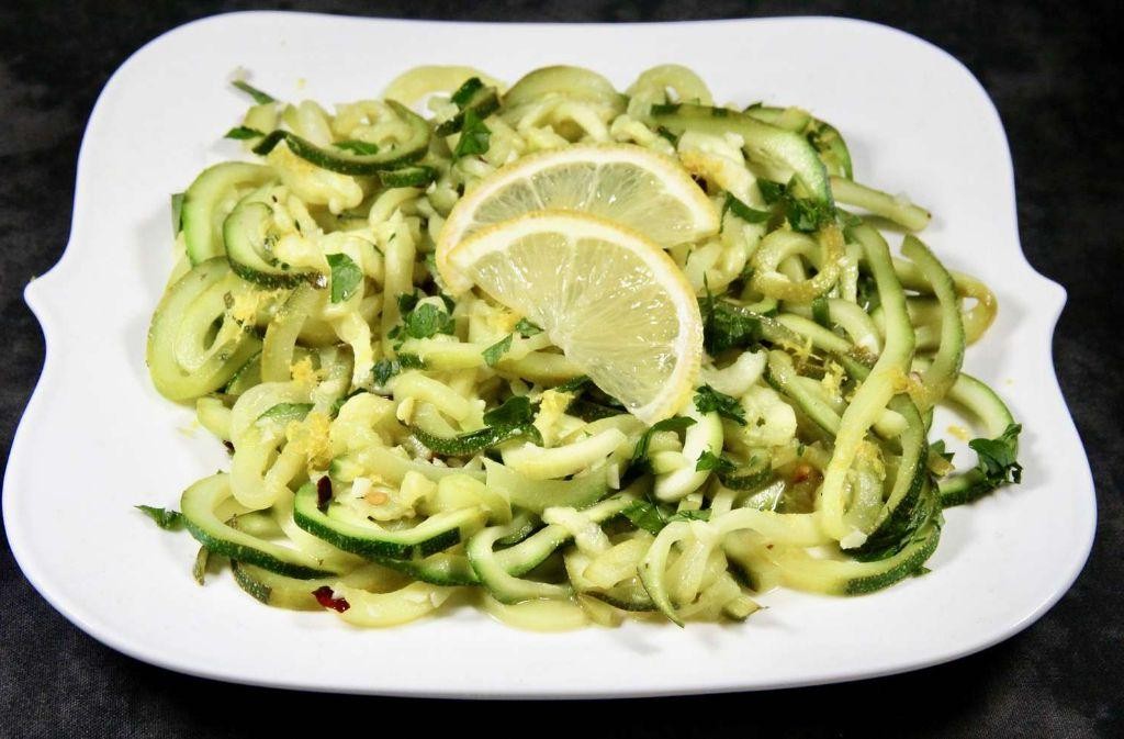 Zucchini Noodles with Lemon Garlic Sauce