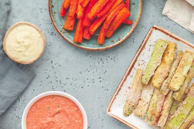 Zucchini and Carrot Veggie Sticks with Hummus
